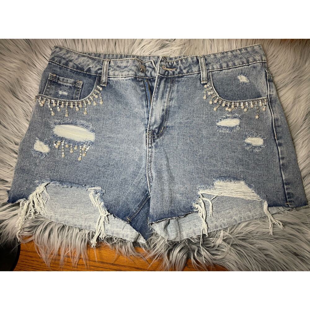 Womens bedazzled distressted jean shorts size 14